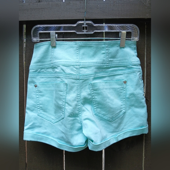 No Bo Size Juniors 7 High Rise Light blue stretch shorts EUC - Picture 5 of 6